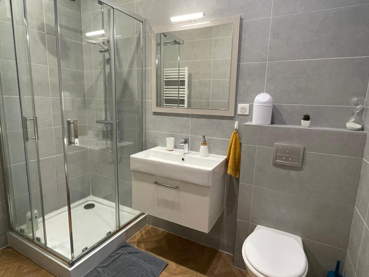 Chez Jean-Yves Et Zoe - La Boheme - Au Calme, Tres Propre, Proche Parkings Apartment Ниор Екстериор снимка